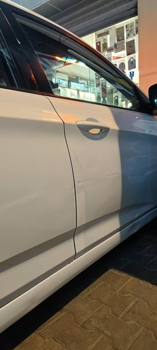 السلام عليكم اكسنت 2016 خليجي فول للاخير فتحه تحكمات ستيرن داخل بيجي مكينه 1600 دوش كير حداده تبريد ثلج منضومه كامله جديده بيها بنيد فقط وبارد بصفحه العبري موضح بالصور شواصي برانكيت حوض كله سليم دواخل جدد تخم تاير جديد ما ناقصها شي السياره ❗ملاحضه السياره بدون راعي راعيها ما اندله ابيع هالموجود اتكفل سرقه عشاير عيب شرعي فقط❗ السعر 65 وبيها مجال شي بسيط عنواني بصره شارع الوفود مقابل موتول ***********
