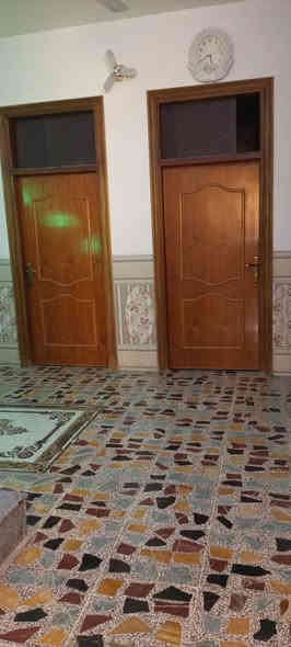 دار قاطين ٢٠٠متر مع قطعة ١٠٠ متر للبيع مساحة
٣٠٠متر الواجهة ١٥ نزال ٢٠ ..... الطابق الاول استقبال ومطبخ حار وبارد وحولي وغرفتين نوم مع صحيات الطابق الثاني ثلاث غرف نوم مع صحيات ..كامل من كل شي باستثناء الواجهة بناء حديث..ابي غريب حي الشهداء ثاني ركن شارع ٣٠ قرب جامع الغفور الرحيم للأستفسار عن السعر الاتصال على الرقم***********
