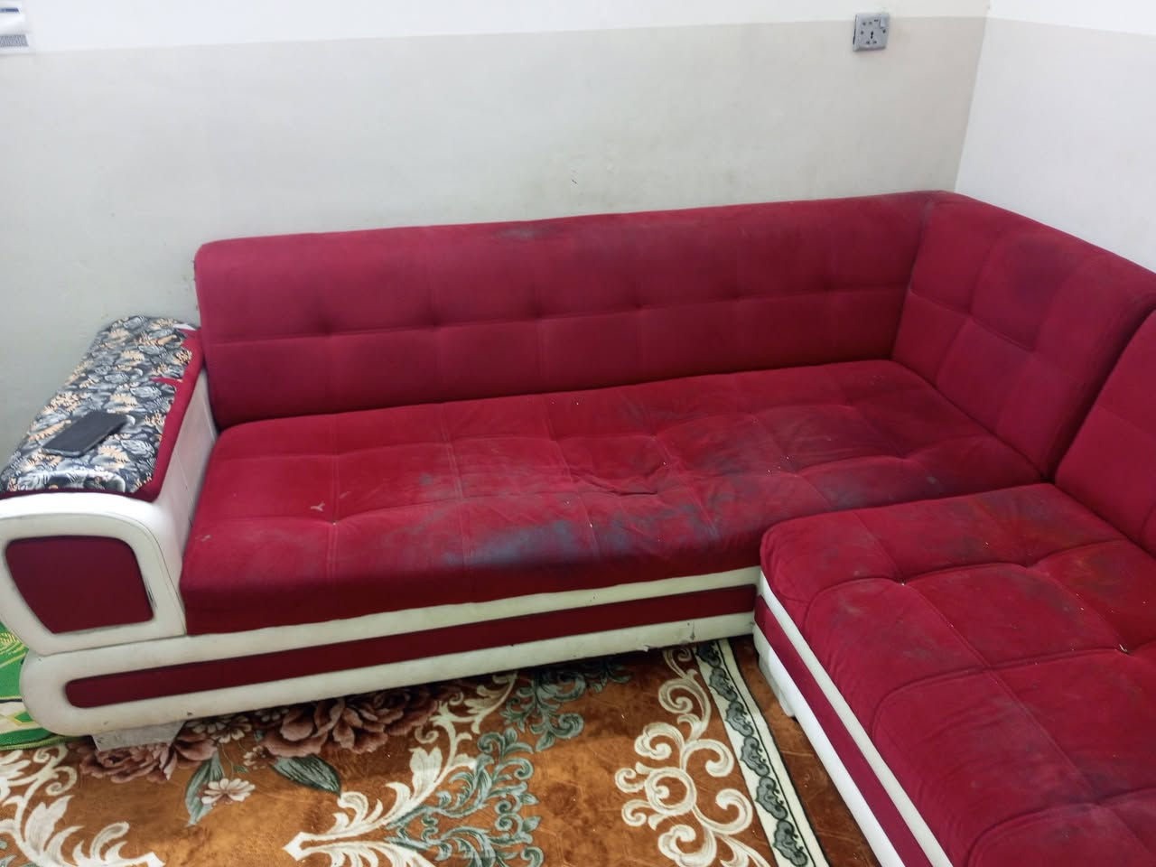 سلام عليكم 2 قنفات للبيع شراي يجي خاص سعر 350بي مجال رقم ***********
