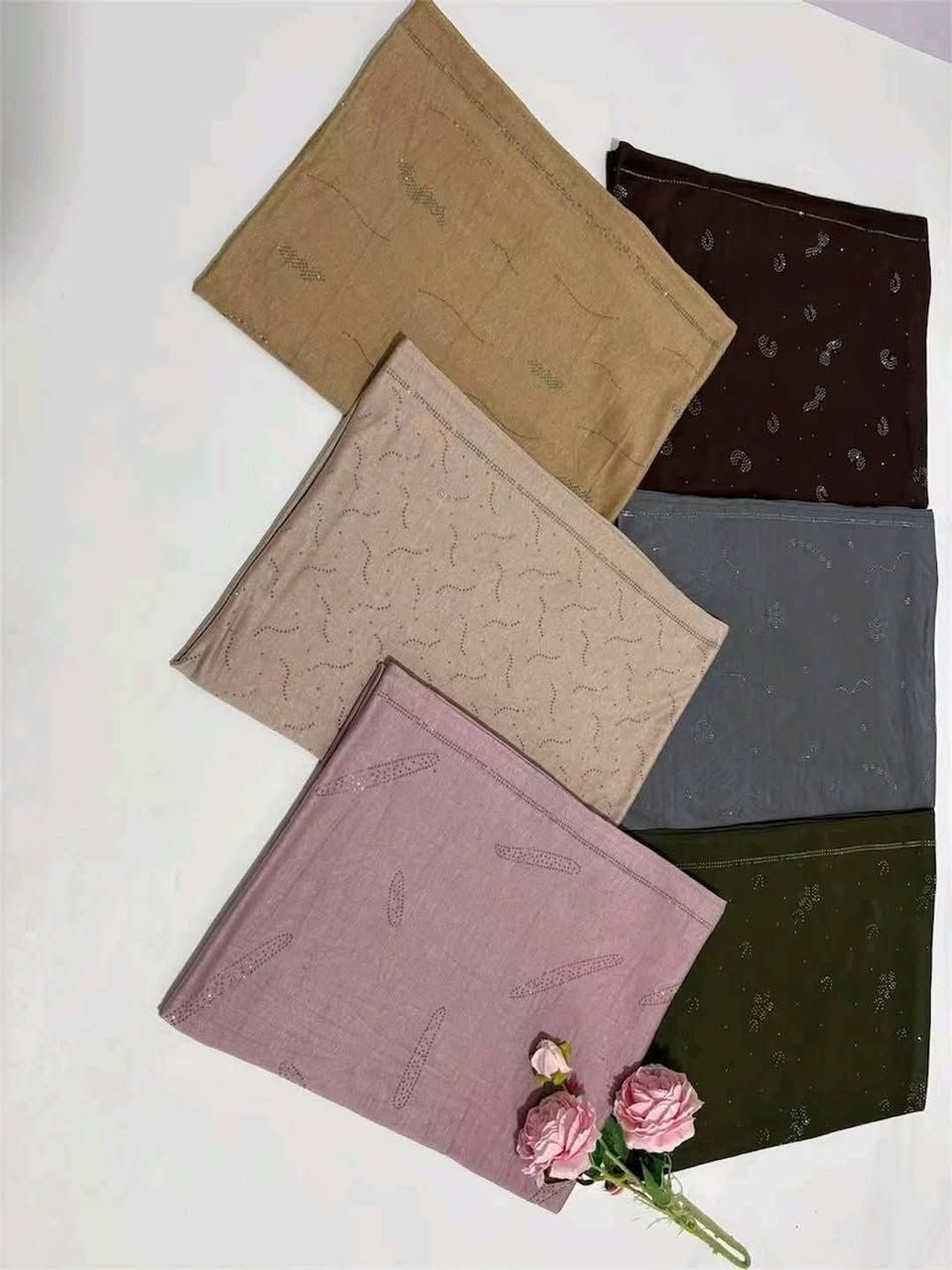 📢 اعلان بيع جملة 📢عرض تخفيضات عرض خاص

يسرّنا أن نعلن عن توفر تشكيلـة واسعة من:
الشالات والحجابات التركية والاماراتي والكويتية 
🧣 شالات – موديلات أنيقة وعملية
🎀 ربطات – خامات عالية الجودة
🧢 كبات – تصاميم شبابية ونسائيه
✨ فرصتك لتجهّز محلك بأحدث الموديلات بأفضل سعر ✨
🔹 البيع بالجملة فقط (لا يوجد مفرد)
🔹 أسعار مميزة وتنافسية
🔹 تنوع كبير بالألوان والموديلات
🔹 شحن متاح داخل وخارج المحافظة
📞 للاستفسار وطلب ا يرجى التواصل عبر الخاص أو التلكرام. 👇👇👇
https://t.me/hdfsgh


**إذا كنت صاحب هذا الإعلان وتريد حذفه لأي سبب، رجاءا أرسل رسالة إلى الدعم الفني**