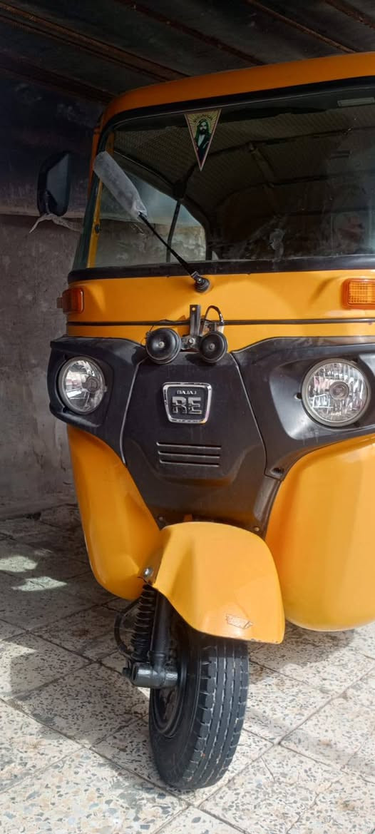 للبيع تكتك موديل 2022
ليموني محرك مكفول تكتك نضيفه 
مكان العماره حي نداء شراي اتصل 
***********
