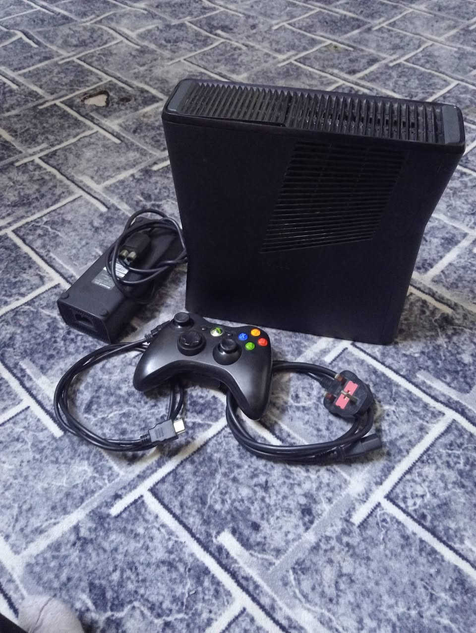 سلام عليكم اخوان XBOX360كولل العاب مهكر فول سعر 100شراي هاي رقم ***********
