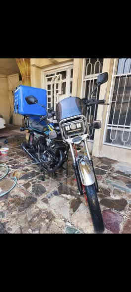 سلام عليكم دراجة ايراني موديل 2026 دراجة نضيفة كلشي بيهة بلادي مشتريهة صار 3 اشهر مكينة 200cc دراجة نضيفة اني مشتريهة زيرو سبب البيع طالب جامعة وقت ماعندي للشغل رقمي ***********
