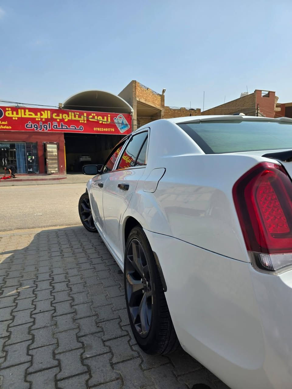 السلام عليكم أوباما s300  للبيع موديل ٢٠١٣ رقم نكليزي جديد مداور مباشر سياره محدثه ٢٠٢٢ بجم عريض حادث سياره لغد أمامي فقط بدون شاصي حادثه كلش حلو الون ابيض حداديه جديده معنى الكلمة جديده كلش  كير مكينه جدد بلكارتون  تخم تاير اصلي جديد ويل كب حجم ٢٠ تبريد ثلج  موصفات السياره  s300 معروفه موصفاته فول من عده فتحه كشن حضن جلد تبريد قطعتين سياره ستخدام شخصي جديده ولا مشغله خط حلوه وجاهزه معنى الكلمة السعر ١٤٧ مع مجال بصيط مكان سياره الديوانيه رقم الهاتف ***********
