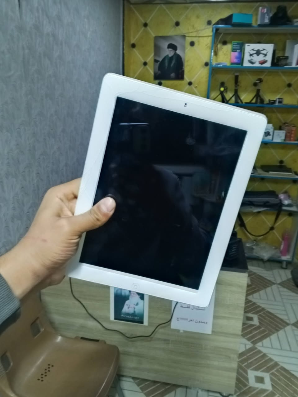 🔥 للبيع آيبادات نظيفة جداً — فرصة لا تعوض 🔥
من شركة Apple الأصلية
📱 عدد 2 آيباد — موديل iPad 3 (2014)
✅ الجهاز الأول:
كسر خفيف بأطراف الشاشة
اللمس والشاشة شغال 100%
بدون أي خلل
💰 السعر: 30 ألف فقط
✅ الجهاز الثاني:
نظيف جداً — استعمال قليل
بدون كسور أو مشاكل
جاهز للاستخدام
💰 السعر: 40 ألف فقط
🚀 مناسب للدراسة — اليوتيوب — الأطفال — التصفح
📞 للحجز والاستفسار: ***********
📍 العنوان:
ديالى — بعقوبة — باب الدرب
مدخل جامع لا إله إلا الله
مقابل مدرسة الشهيد لطيف
⚡ الكمية محدودة — البيع للأسرع ⚡
