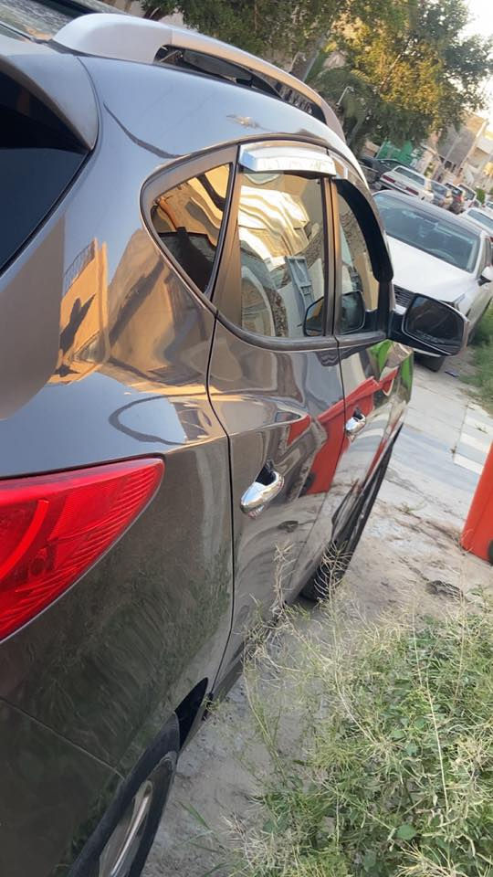 سلام عليكم ورحمة الله وبركاته 

لبيع توسان مديل 2014 
رقم بغداد الدولي 
موصفات 
1 - فتحت سقف 
2-كشنات تدفائه 
3_ كاميره 
4_تحكم ستيرن
5-تبريد قطعتين 
6_ كشنات جلد 
وبيه بعد موصفات 
العنون بغداد اليرموك 

الرقم *********** وتساب 
اتصال *********** 

ملاحضه غير متواجد ع الفيس 
السعر 127 $
