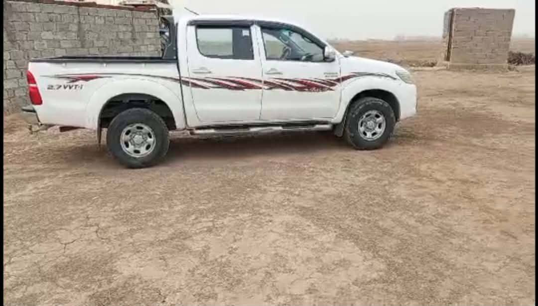 سياره تيوتا نظيفه. مكفوله كفاله عامه ماشيه170  بأسمي   رقم سليمانيه انكليزي تريد تحويل تريد وكاله  كير عادي للتواصل رقم ***********
