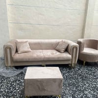 تخم جديد غير مستعمل عشر مقعد ويا طبله و٨كوشه السعر ٥٥٠      ٠٧٧٢٥٤٠٤٣٣...