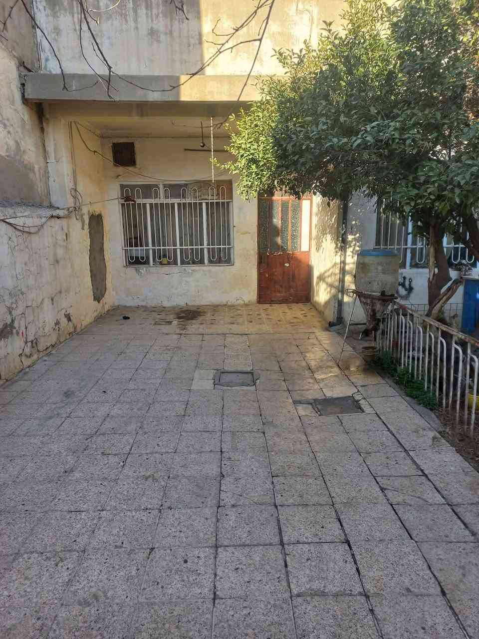 دار طابقين مساحه 330 للبيع جانب الأيمن تل الرمان قرب مدرسة زياد بن طارق
جبها16
5غرف نوم للأستفسار اتصل ع رقم 
***********اسيا
***********كورك
