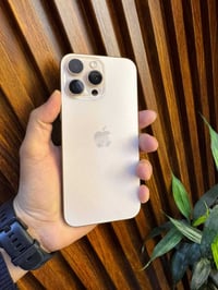 ، للبيع 16 برو ماكس 256 الجهاز نظيف كلش مابي لا طخة ولا شخطة  بطارية 9...