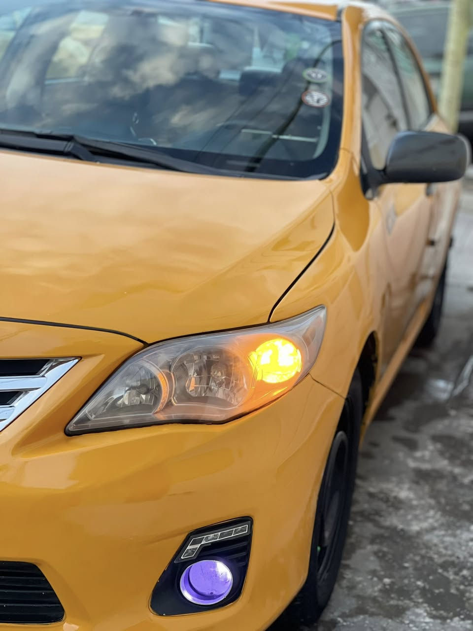 السلام عليكم
كورلا 2009 

امريكي 

محدثه 13 كامل 

مكينه 1800 مال 19  مكفوله شرط بدون تنقيص ولا دوانز نهائي 

صدر امامي خلفي نظيف 

تبريد ثلج 

السياره عليها ادامه كامله بلكات ومجاول وقاعده فيتبم وتنظيف الدكشن والجويتر  

رقم بغداد بأسمي 

هيئه وغرامات عليه  السنويه لل27 

حادثها بأمريكا تبديل بنيد وهنا بالعراق صار بيها بابيبن فقط  بدون دواخل 

السياره ليبل واحد عدا البنيد 

دوشمه جديده وارضيه و سفاري وشادلها شاشه اندرويد اصليه وكامرا بك 

تجي تشوفها نفس الصور 

السياره مال جناي بياع شراي متفيدك 

السعر 110 

مكاني الدوره ابو دشير

***********
