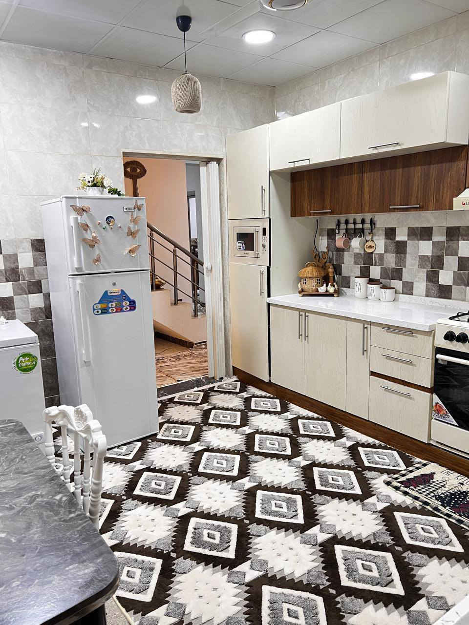 #دار للبيع تكريت مجمع بيتي السكني 
#الزون الثاني على سايدين قرب البوابة 
#مساحة 220
#غرفتين نوم +غرفه بالطابق الثاني 
#مجمع صحي عدد 2 
#مبدل ارضيه بورسلين + ابواب 
#البيت على المبادره 
#المقدمه 140 مليون
#الباقي مع المصرف 61 مليون 
#كل شهر 500 
#بدون دفعات سنويه
#الاستفسار والاتصال 
***********
***********
#مكتب أرض الأحلام للعقار #تكريت #شارع #الأربعين #قرب #فندق #بلازا #نستقبل #عروضكم #بيع وشراء #الاراضي #والدور #السكنية #وتجاريه في #تكريت #وجميع #محافظات #العراق
