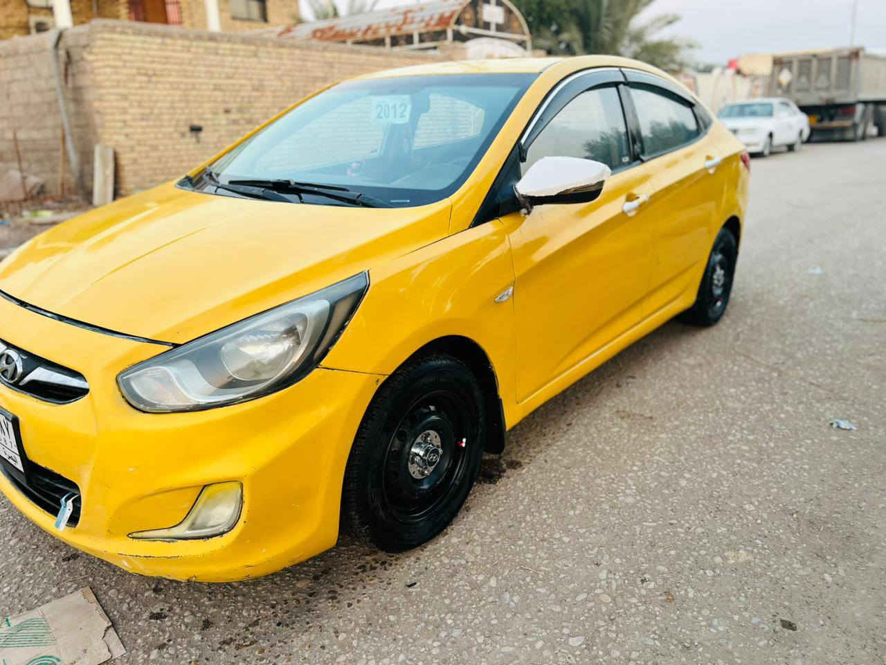 السلام عليكم اكسنت موديل 2012 كفاله عامه ماكينه وكير جدد 1600 حداديه جديده تخم تاير تبريد ثلج كهربائيات كلها شغاله السياره مال جناي سنويه 2028 مصفره هيئه وغرامات مكان السياره ميسان العماره السعر 74 وبيها مجال قليل رقم الهاتف***********
