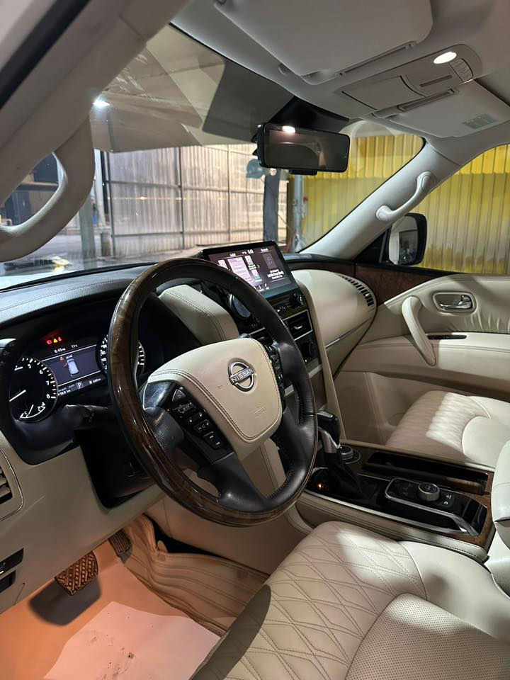 🚗 نيسان باترول موديل 2024 - فئة بلاتينيوم للبيع
تفاصيل السيارة:

 • الموديل: 2024

 • الفئة: بلاتينيوم اعلى مواصفات  مكينة 6 سلندر 

 • المسافة المقطوعة: 50,000 كم✅

 • الحالة:  السيارة تحت الضمان🧾

 • الصيانة: تم إجراء جميع الصيانات الدورية وتبديل الزيوت بانتظام في شركة المهند⚙️🔧

 • اللون: (لون ابيض)🤍

مكان سيارة اربيل 📍

 • الملاحظات: تم صبغ الدعامية الأمامية فقط بسبب خدوش بسيطة دون أي فتح للدعامية

السعر المطلوب: (467) ورقة (قابل للتفاوض)♥️

للتواصل واتساب 📞: ***********
