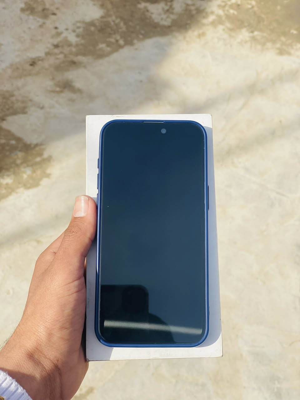 السلام عليكم ايفون 15برو ماكس تيتانيوم
شرق اوسط AA/Aذاكره 256بطاريه 85🔋 ضمان ماستر 
مكفول من الشخط السعر مليون او ١٠٠ او بي مجال مكان حي ميسان ***********
