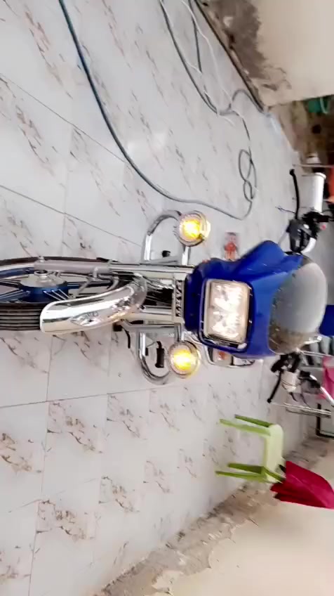 السلام عليكم درااجه بارت للبيع كلك كلك بيها وصل من مجمع الكرار   صارلها ٨ ايام طالعه من مجمع الكرار سعرر ٩٥٠ وبيها مجال قليل كللش المكان ناصريه الاسكان الصناعي رقم ***********
