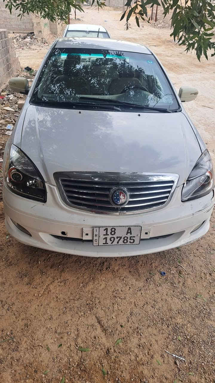 سلام عليكم للبيع جيلي  موديل. 2011  مكفوله كفاله عامه مكينه وكير علشرط تبريد ثلج تتفه شغاله كهربايات كله شغاله حداديه جديده تخم تاير جدد تحويل مباشر بسمي مكان نجف للستفسار ***********
