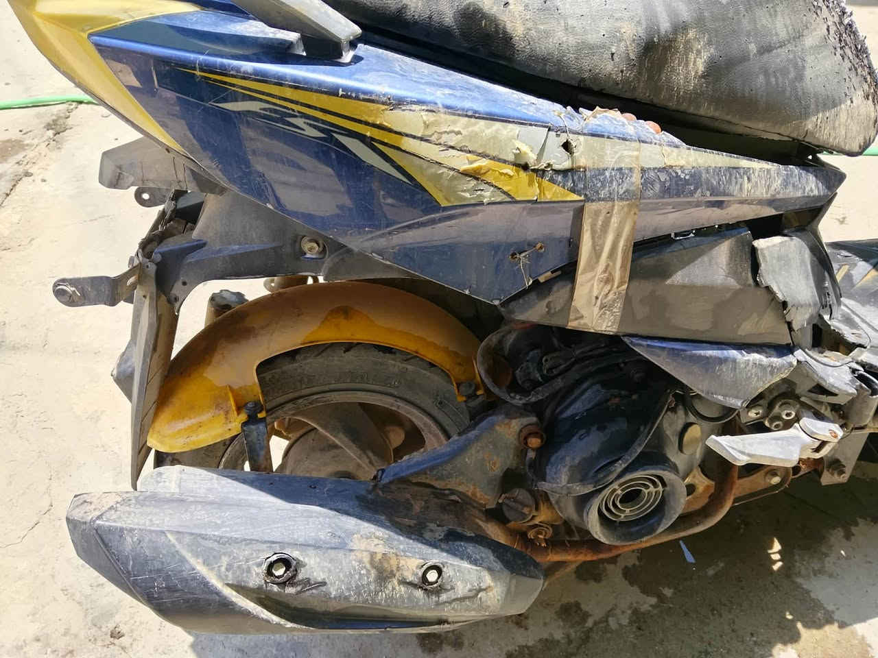 السلام عليكم دراجه fs. كوم حديد رايدهة ب55 وبيهة مجال المكان بابل
الرقم ***********
