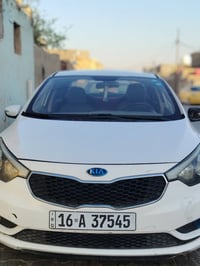 سياره سيراتو مديل 2015 سياره نضيفه وجهازه من كلشي كير ومحرك 1600 وحداد...
