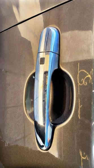 تحيه طيبه السلام
سورنتو 2014 
وارد امريكي 
6 سلندر 7 راكب 
3300 محرك 
حادثها فقط مازدة لايت وشويه من الدعاميه 
تحكمات استيرن جهتين 
بصمات عدد 3
اناره بيضاء ترحب عند البصمه 
اناره ترحيب كلمة سورنتو
شاشه اصليه 
شاشة عطلات ديجتال بلدشبول 
كشنات جلد 
كشنات تدفئه تبريد 
اناره حمراء الاربع بوب
بانورما 
حساس خفض صوت فان التبريد عند الاتصال بلموبايل
مري شفط 
اشاير بلمري
زنون ابيض بلوجكتر ولايت 
تعقب مسار 
حساس اطارات 
بلوتوث
محرك كير غير مفتوح
سماعات انفنتي
8 ايرباك
8 سماعات +تويترات صغار في الخلف
سستم نيكل ستيل اصلي سورنتو
كراسي كهرباء عدد 2
مانع تزحلق
وبعد هواي مواصفات 
السياره فول EX
ماشيه 125 ميل حقيقي 
عل ايدي 
رقم بغداد باسمي سنوي لغايه شهر 11
2026 
السعر 175ورقه بيها مجال 
أي استفسار 
*********** 
مكان بغداد كرخ
