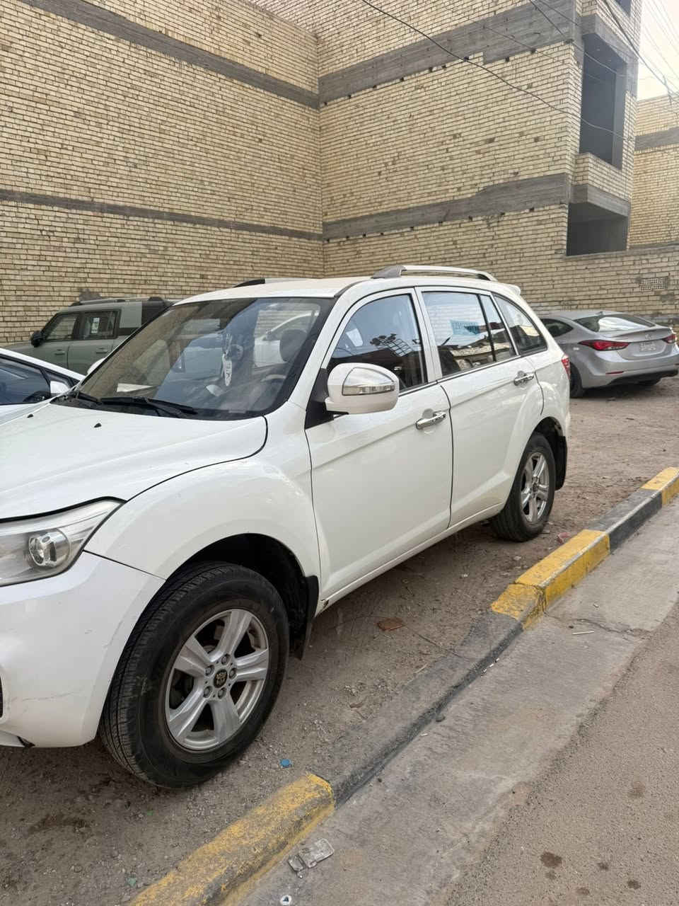 ليفان ٢٠١٦ محور كير محرك وظفيرة مال كورلا بيكاتشو 
تحوير درجة اولى بدون تحوير الدرايف شفتات ولا قواعد الاذانات 
مابيها اي نقص الحمد لله 
منظومة تبريد جديدة كومبريسر وراديتر تبريد 
تيارات جديدة 
صدو نظيف كلش 
كهربائيات كلها شغالة 
السعر ٧٠ ورقة وبيها مجال بسيط 
باسمي وتحويل ثاني يوم 
مكانها بغداد 
للتواصل ***********  
ملاحظة السيارة مكفولة من الضربة والتبديل لكن بيها مكانات صبغ
