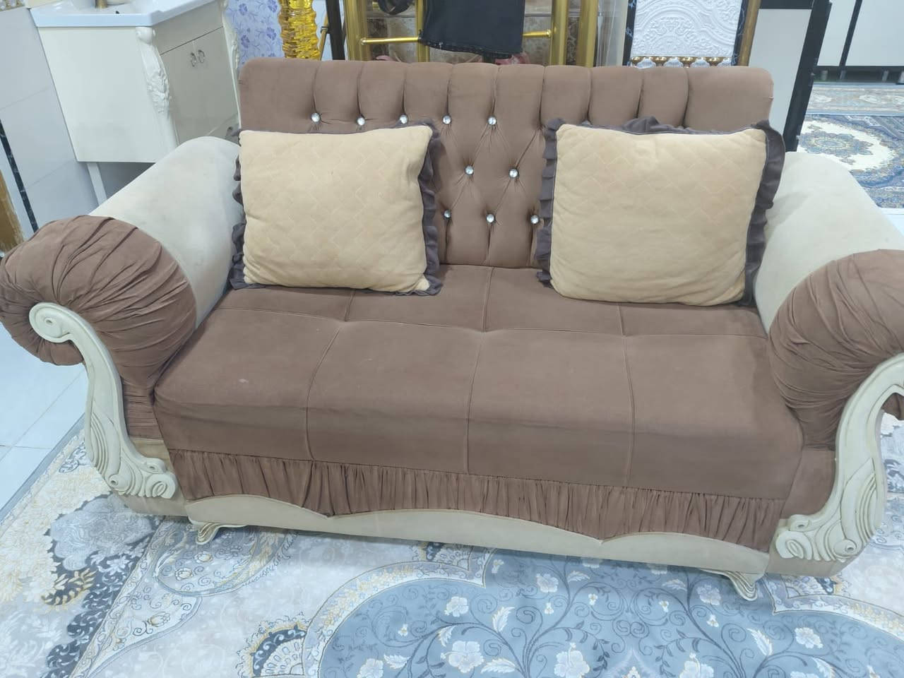 تخم قنفات 10 نفر شغل تزكام حسب اللي بالصورة نظيف كلش
السعر 350 وبيه مجال
***********
مكاني قضاء الحر
