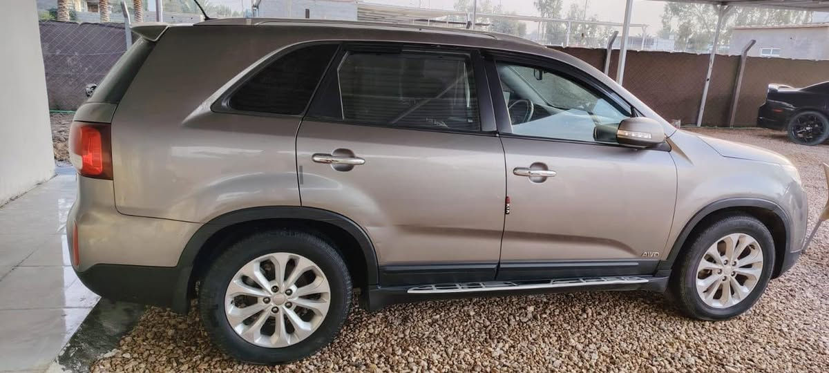 سورنتو 14فول
6سلندر

كشنات جلد

بصمه 

بانورما 

5راكب

بنيد وجاملغ بدون شواصي 

السعر 145

***********
