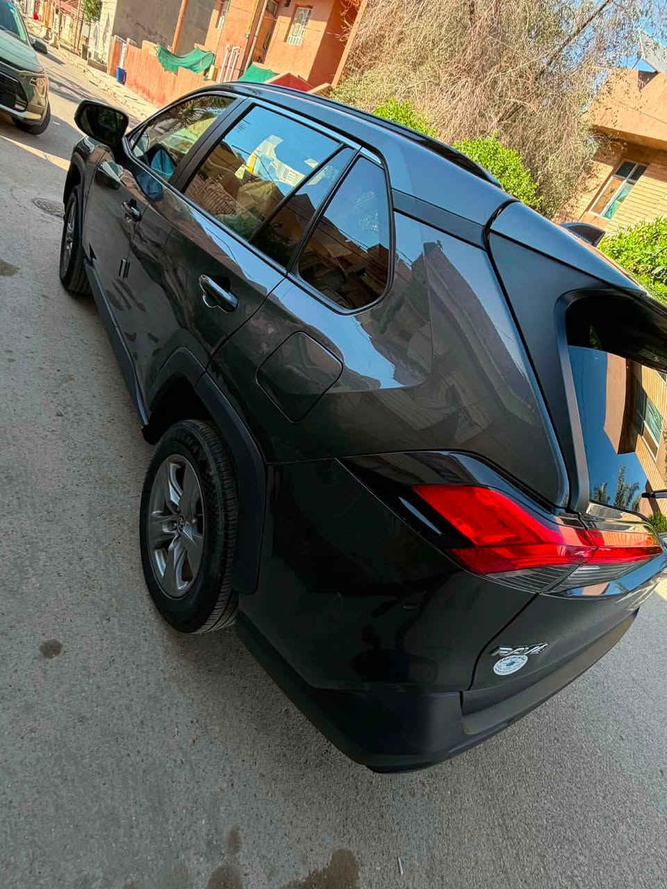 للبيع Rav4 فئة XLE موديل 25 وارد امريكي
بدون صبغ بدون تبديل فقط بارد 
🚀 #مــواصـفــــات
ماشية 16 رقم بغداد 
▪️بصمة تشغيل
▪️بصمة ابواب 
▪️لايت زنون حاجب
▪️لدات امامية
▪️بلوجكترات امامية
▪️ردار امامي لمنع تصادم
▪️كامرة امامية لمنع انحراف المركبة
▪️سلايت روف قمارة
▪️رادار جانبي نقطة عمياء 
▪️لدات خلفية 
▪️دبل اكزوز 
▪️محرك 2500 
▪️كامرة خلفية دوارة
▪️ويل كب كروم
▪️كراسي مخمل
▪️كراسي كهرباء
▪️شاشة كبيرة نفكيشن كار بلي
▪️أنظمة قيادة ايكو سبورت نورمال
▪️سايد بريك بصمة
▪️لايتات اوتو ذكي
السعر 232 وبيها مجال بسيط
مكان السيارة ديالى 
للاستفسار//***********
