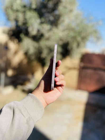 السلام عليكم للبيع ايفون 13 عادي شرق اوسط ذاكره 256 بطاريه 94 الجهاز شرق اوسط كارتون لااوربي ولاباله  لامرفوع بطاريه ولا مفتوح ونطيك بي شرط ممفتوح منه برغي وتر بروف تنفخ بي الاتختنك ومطلع قطره هوا الجهاز فول نضافه مكفول حتى من الشخط وزلخ السعر 445 مكاني تكريت ***********
