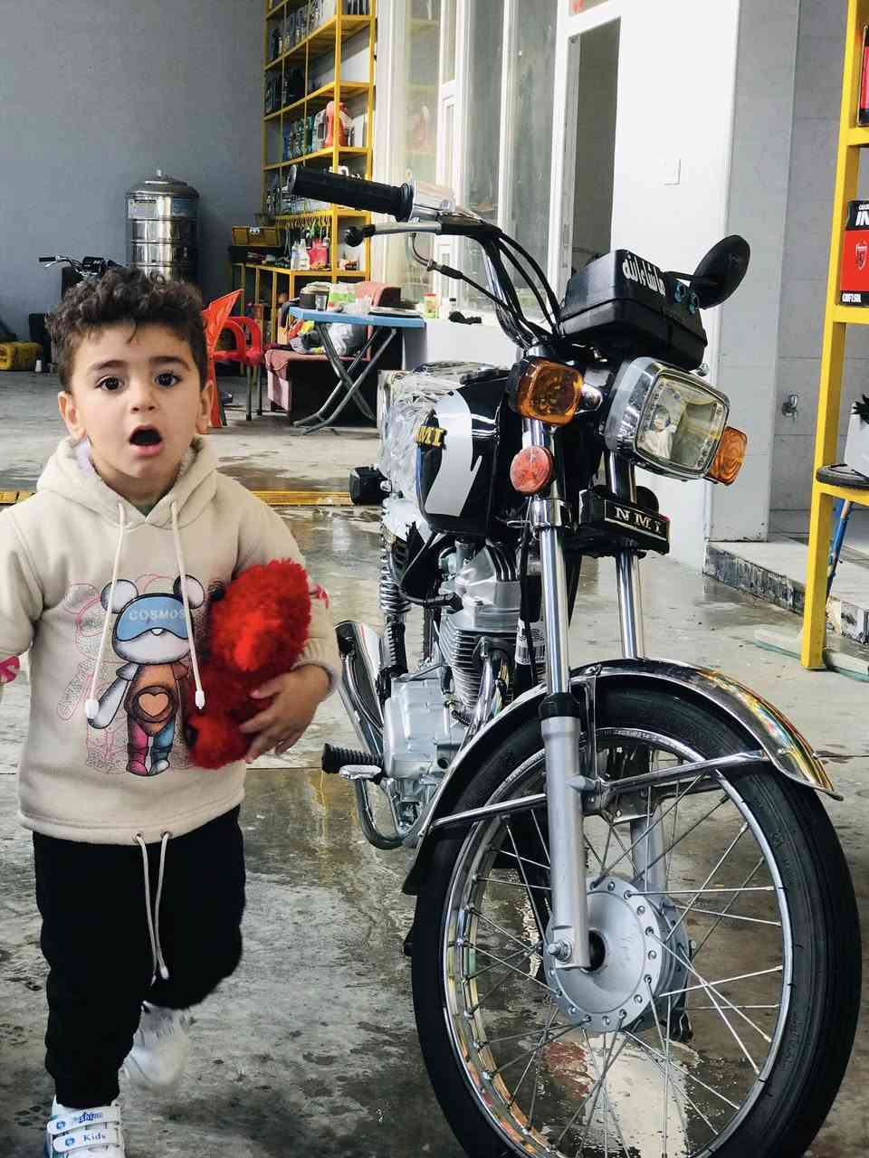 السلام عليكم نامه شلامجه اصلي وكيل موديل٢٣ طالعه بل ٢٠٢٤ دراجه خير من الله  ٧ اوراق لترقيم وكيل من البصر اسمه حسين نوري جبران مكاني ديالى بلدروز سعر١١٠٠بيه مجال رقم ***********
