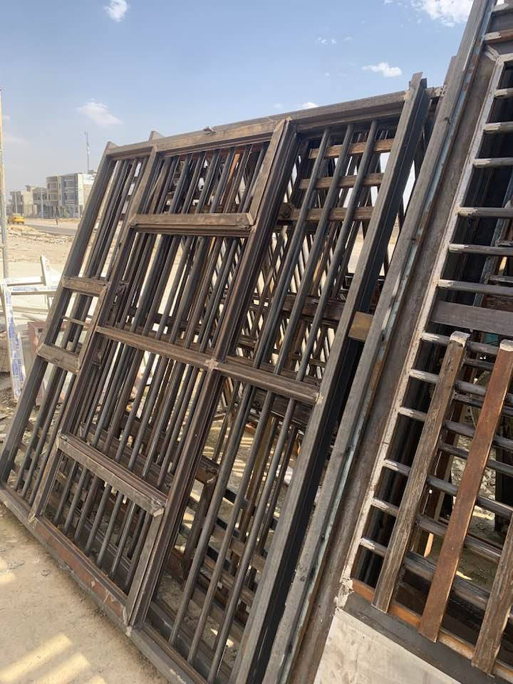 عرض خاص لفتره محدوده‼️‼️
ابواب وشبابيك حديد   بلاستك وبيها انواع القياسات 
البوب البلاستك بـ65 الف النوعيه ساراي ( Saray ) 
البوب الحديد عرض طلاكه ونص السعر : 180 
والي بدون طلاكه عرض  ( متر ) السعر : 170
وشبابيك الحديد متر ونص في متر ونص السعر : 125 
ومتوفر عرض ( مترين في مترين ) ب175 الف فقط 
للاستفسار : ***********
الرقم الثاني : ***********
العنوان تكريت الديوم مقابيل مجمع جنه تكريت
