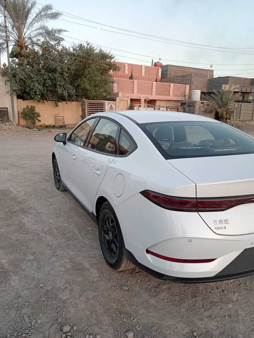 السلام عليكم بيوايدي موديل ٢٥ رقم بغداد ماشيه ٢٨ سياره جديده كلشي ماعايزه بيه هاي الدحجه بالتحميل مكانه بابل السعر ١٧ مليون قفل ***********

