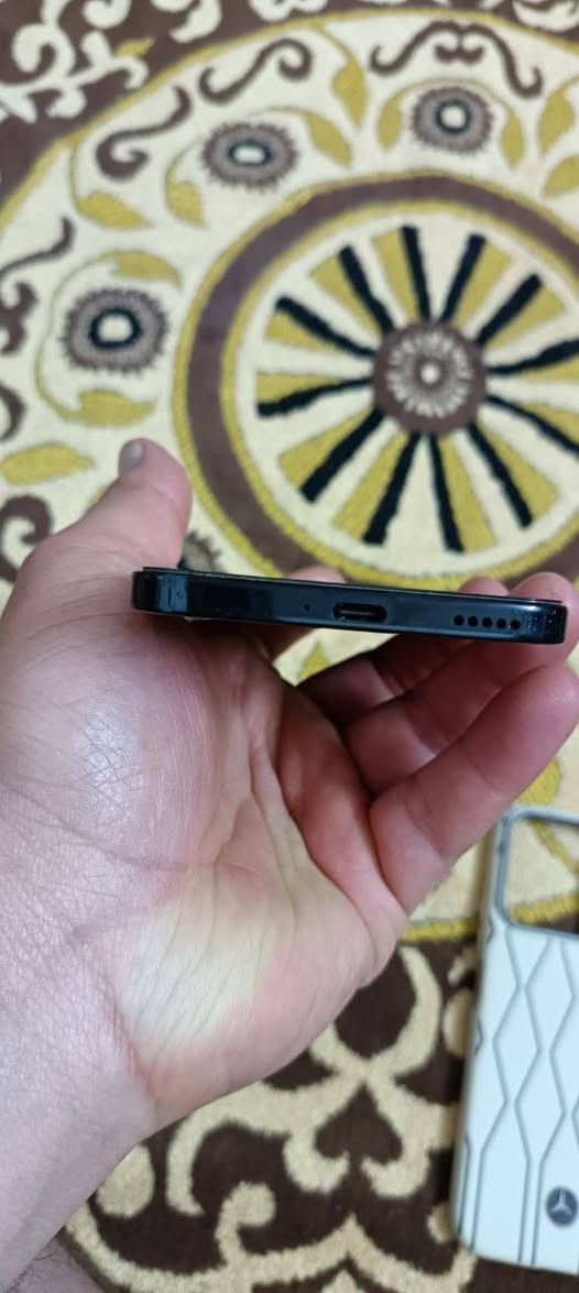 هونر X8bذاكره 256 معالج سناب دراكون  680 بصمه صفح الجهاز مكفول من كلشي بدون ملحقات السكن بغداد مدينة الصدر رايده ب١٦٠ بي مجال الشراي يتصل ***********
