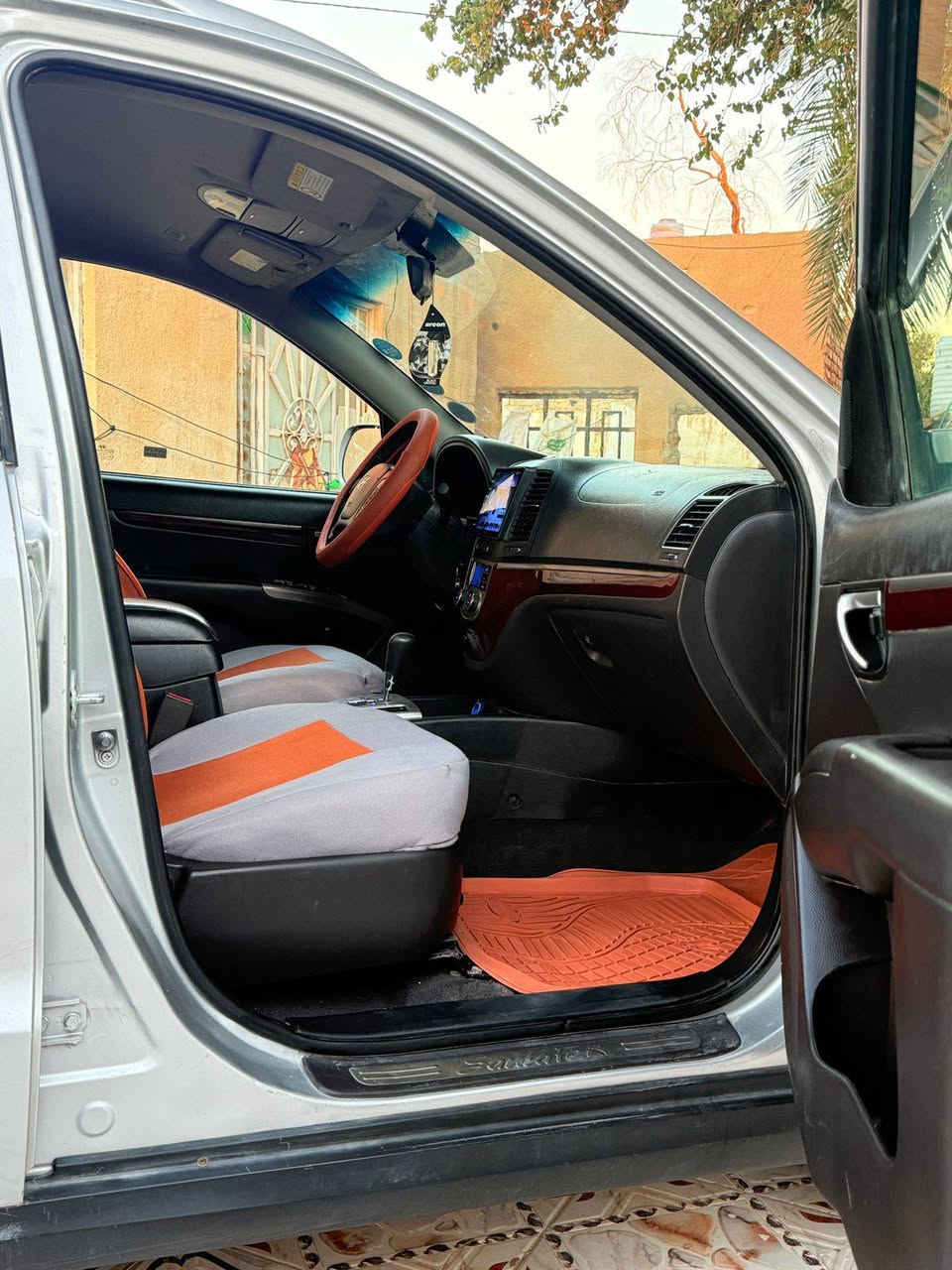 للبيع سنتافيا كاز 2012 فول
#ادوات_متومه_شمالي_انكليزي
بيه حصة كاز يوميه بكل محافظة 40لتر
كصة جنطه شغل باجات
حداديه محرك كير تبريد كفاله
شاشه وكامره بلاد
اشاير وشفط بالمرئي 
قطعتين تبريد 7راكب
سياره مال جنايه متعوب عليه مابيه نقص ابد
مكان ذي قار 
السعر 53ورقه 
للاتصال ***********
نت وشريحه
