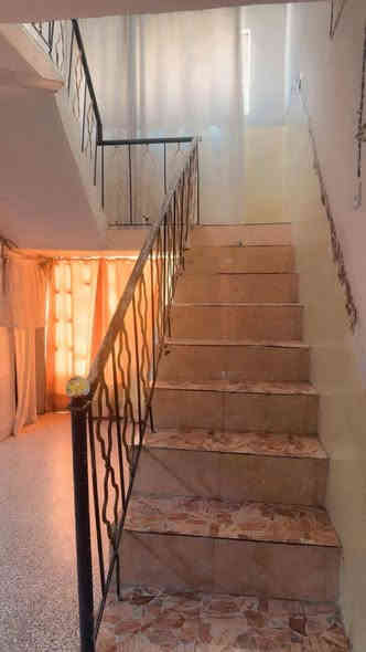 بسم الله الرحمن الرحيم 
دارسكن للبيع... المساحه 240 م طابقين يقع على ساحه.. حي العسكري الاول قرب ملعب النجمه  موقع مميز... للاستفسار.. الاتصال على الارقام التاليه.. 
*********** واتساب 
***********
***********
او مراجعة مكتب ماجد الحمداوي للعقار.. الواقع في حي الشرطه... شارع مركز شرطة التحدي
