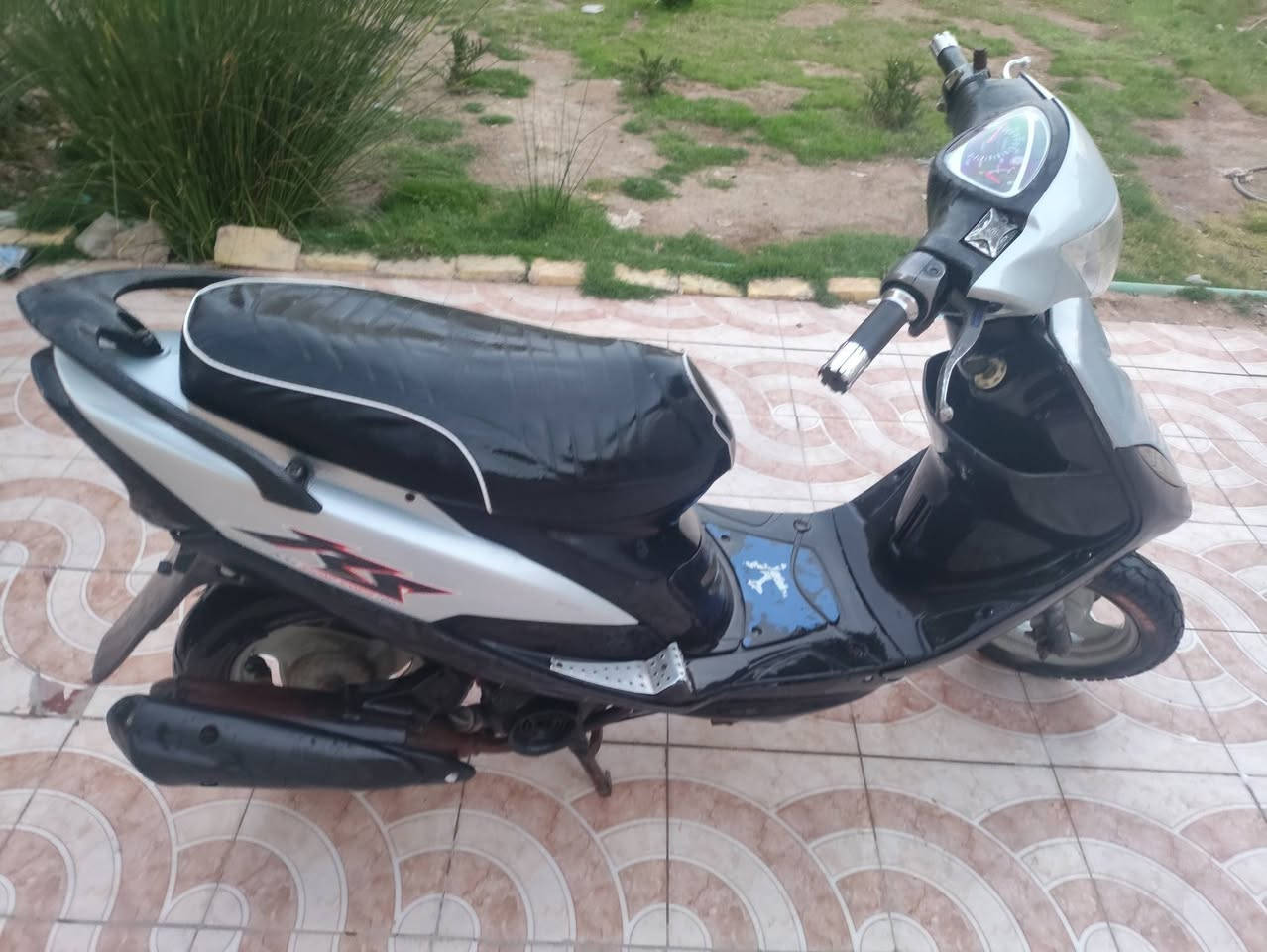 دراجه لبيع مفتوحه بس مره وحده كلشي شغال مكاني تنومه نهر حسن السعر 550بيه مجال الرقم ***********
