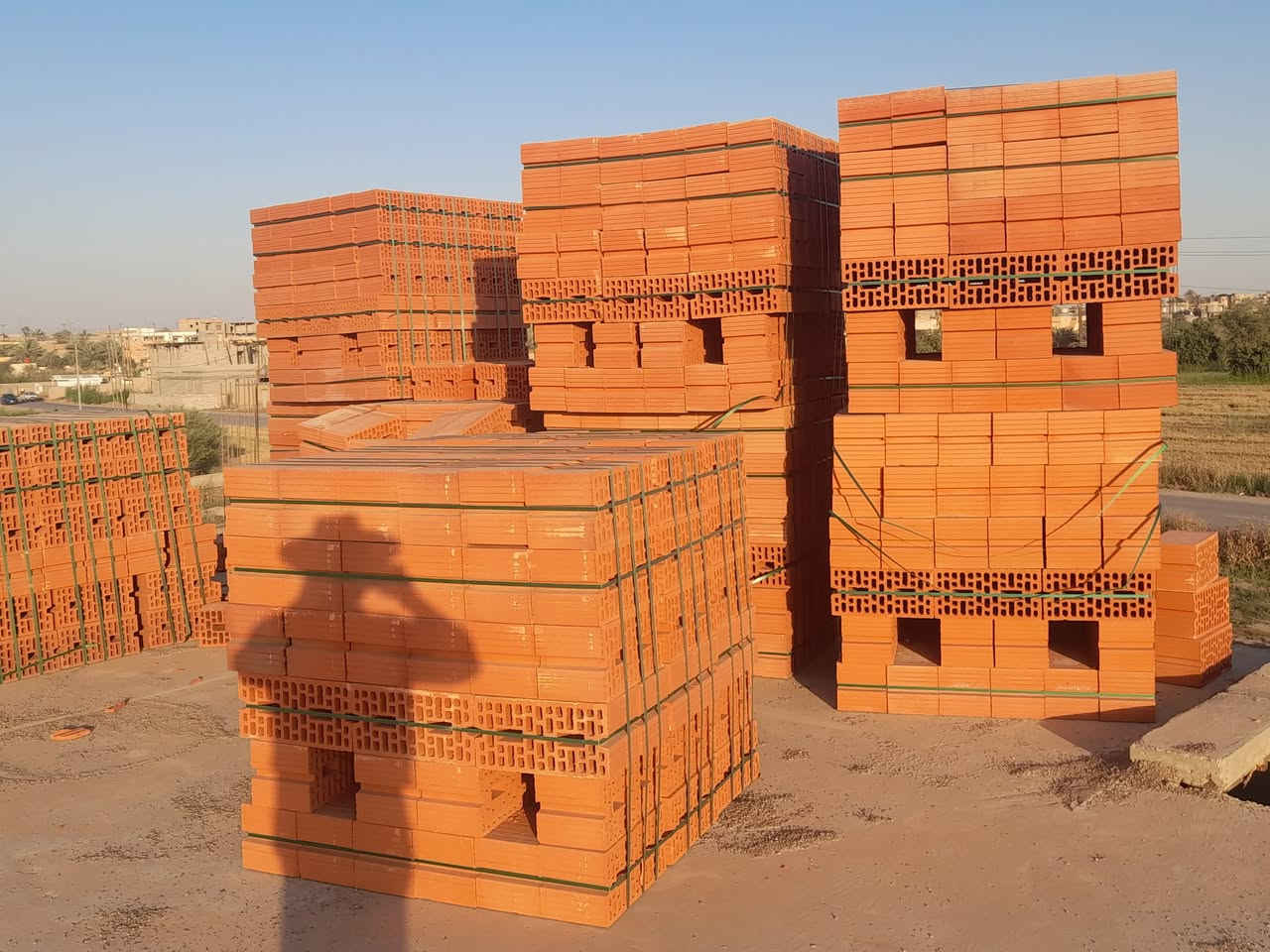 يعلن مكتب عراق المستقبل للمقاولات العامة عن بناء الدور سكني وبناء محلات تجارية وترميم دور القديمة/العنوان تكريت/فلكة محافظة/تنفيذ _أشرف _ تصميم/للإستفسار اتصل على الأرقام تالية/ *********** / ***********
