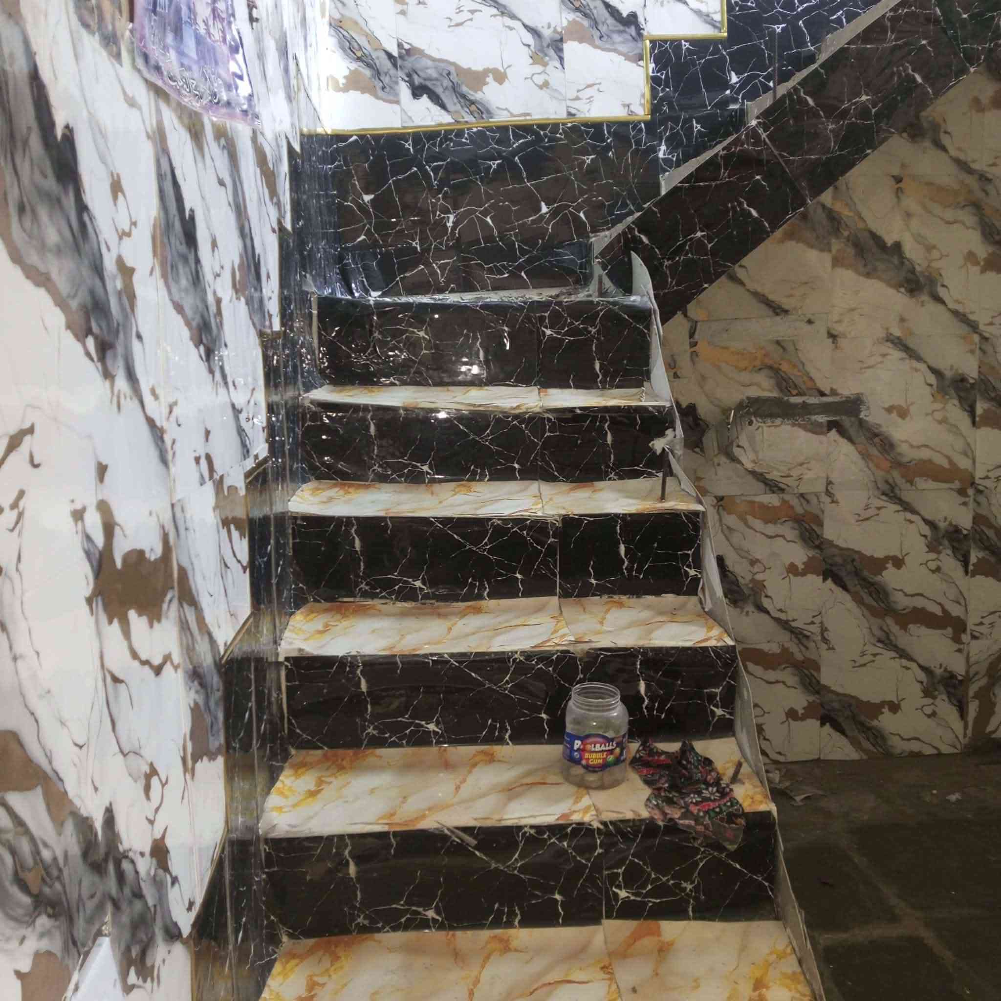 السلام عليكم 100 متر البيع قلف اسواق سراي دوانم خط ثاني بيت جديد تصال اوتساب ***********
