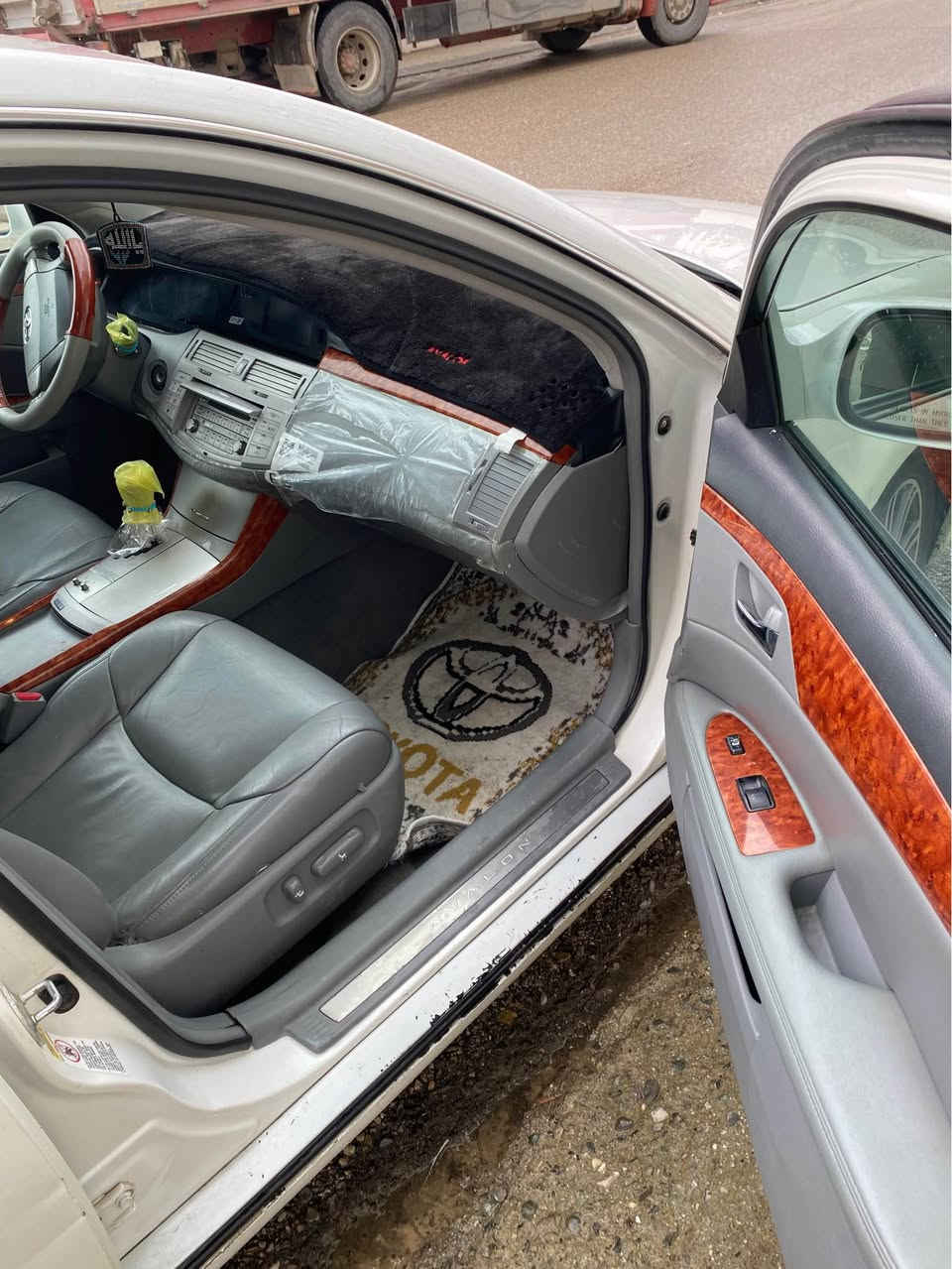 ئەڤەلۆن مۆدیل 2009  سلاید کوشن جڵد کوشن هیتەر تەعدیر سورعە  فول فولە بەس بەصمە و پەردە نیە هەموو گیانی ئیشەکاتو بەشەرت بێ مەسرەفە بێ دەعم و لێدران بێتەقەو ڕەقە هەموو گیانی جایزە سەیارەیەکی پاکو جایزە تەبرید و گەرمیو هەموو گیانی ئیشەکات بڕاوەیە  بەس زۆر جوان چاک کراواتەوە سعریشی ٦٦ گەڵاو معامەلە لە پینجوینە سەیارەکە (***********) واتسەپ  لەسەرە بنجوين, السليمانية
