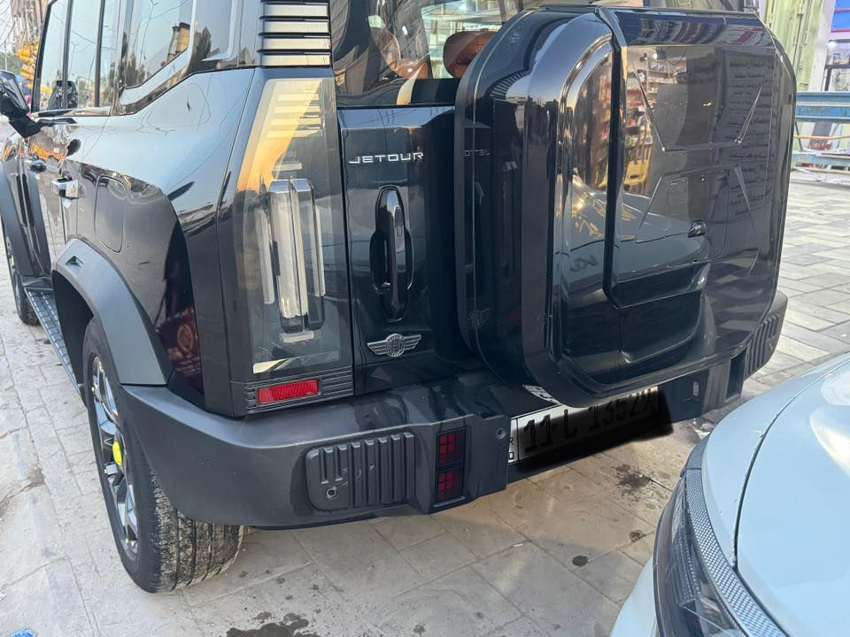 جيتور t2  لكجري موديل 2024 للبيع
السيارة مكفولة من البارد و الصبغ 
فقط فيها رصعة بالباب الخلفي عكس السائق 
و بك لايت بالدعامية الخلفية مكسور موضح بالصورة
ماشية 35400 
السيارة بعدها بالضمان 
السعر المطلوب 35 مليون و نصف
للتواصل ع الرقم ***********
