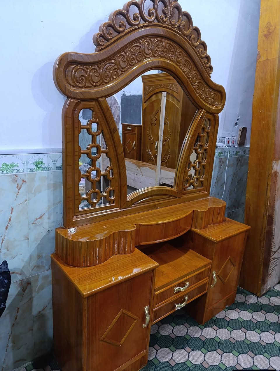 غرفه صاج جديده ما مسدخدمه حته ما شاده باقيه علا حطته سعر  900 وبيه مجال قليل البكان بصره *********** بيه وتساب ما متواجد علا فيس
