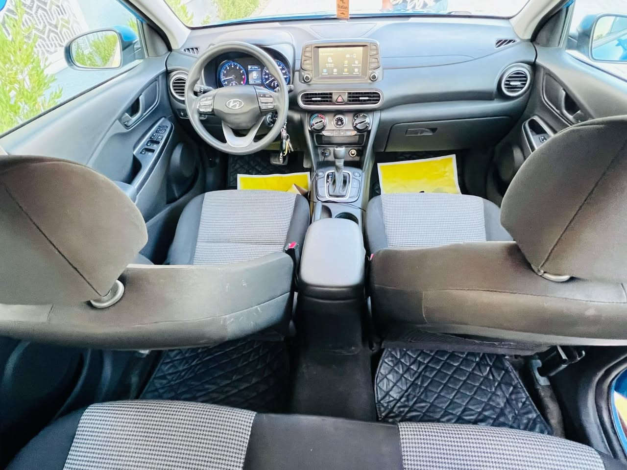 السلام عليكم كونا موديل 21 وارد امريكي للبيع ماشيه 55 سعر ١٣٨ حادث امريكا بنيد فقط بدون دواخل بدون ايرباك وبلعراق اثر بطش صار بيه بابين وجاملغ امامي تبديل اصلي نفس اللون وجاملغ الخلفي صبغ السياره جاهزه للاخير مكينه 2000 دوش كيره at رقم بغداد هزه وفحص جديده مكان السياره بغداد ***********
