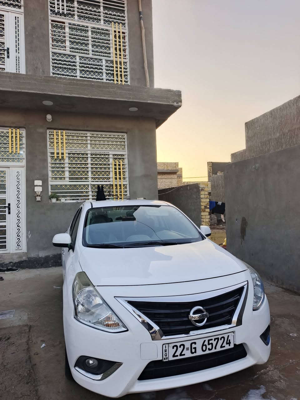 نيسان سني هندي موديل 2021 (بليته زركه) مكفولة من الضربة والصبغ والتبديل فقط بارد بل باب الخلفي مصلح BDR كير محرك تبريد تدفئه حداديه كهربائيات بشرط كفاله السعر 120 قفل مكان بابل مركز ***********
