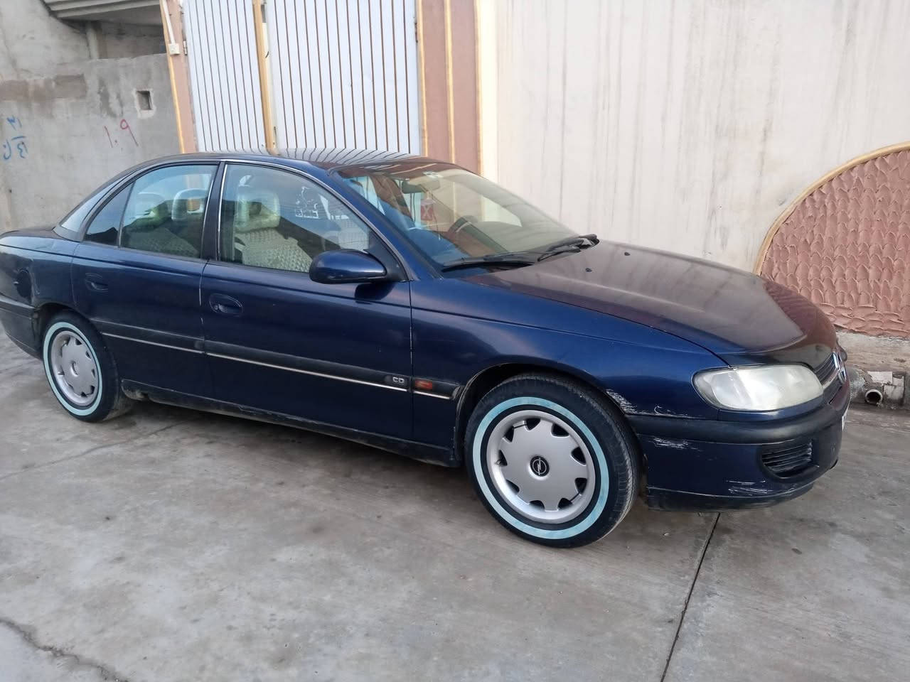 اوبل اوميكا بزون موديل 1995 السيارة شرط الوكاله والتحويل   كير ومحرك شرط محرك 20 كير عادي  صبغ جماليه والباقي شرط  مكاني موصل الايمن  السعر 40 وبيها مجال قليل  تفاصيل اكثر الا تصال عل رقم  *********** / ***********
