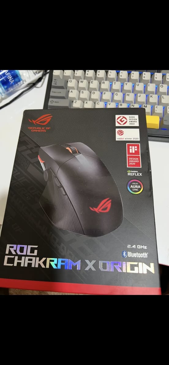 السلام عليكم ماوس اسوز 
 ASUS ROG Chakram X Origin.
 للبيع
استعمال كم يوم كارتونه وغراض كامله 
مميزات  8000hz
ويجي ويا گير مثل الجوستك  
وايرس لس وواير

امزون سعره 150$ رايده 100 الف
مكان بغداد يوجد توصيل


**إذا كنت صاحب هذا الإعلان وتريد حذفه لأي سبب، رجاءا أرسل رسالة إلى الدعم الفني**