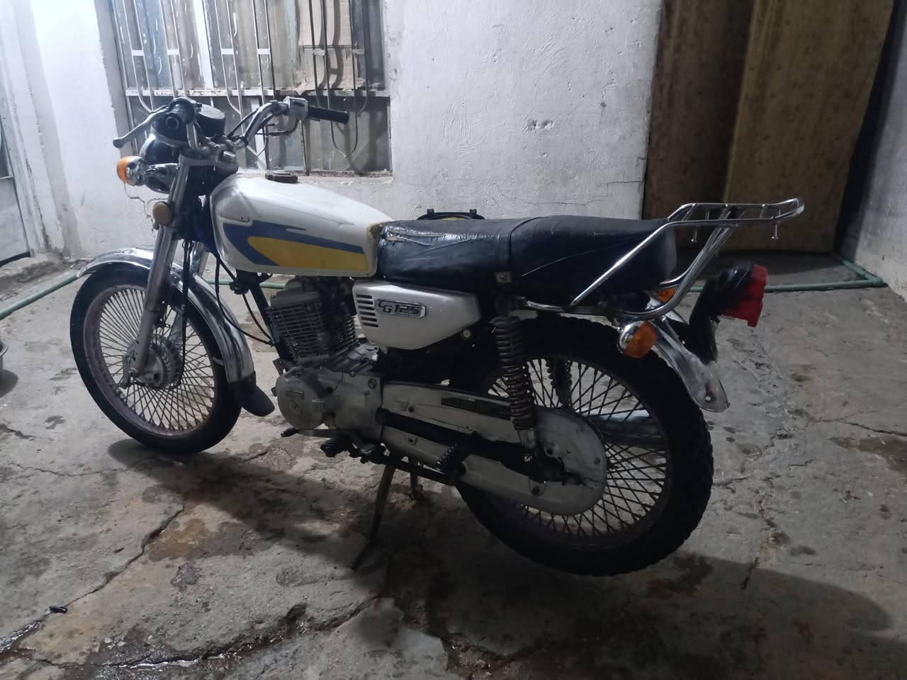 سلام عليكم نامه اصولي وكيلهه العارضي موديل 21 المحرك مامفتوح بس بي دخان قليل بس من  تشتغل ويكطع السعر 450 وبيهه مجال مكاني نجف تقاطع الهنديه عسكري


**إذا كنت صاحب هذا الإعلان وتريد حذفه لأي سبب، رجاءا أرسل رسالة إلى الدعم الفني**