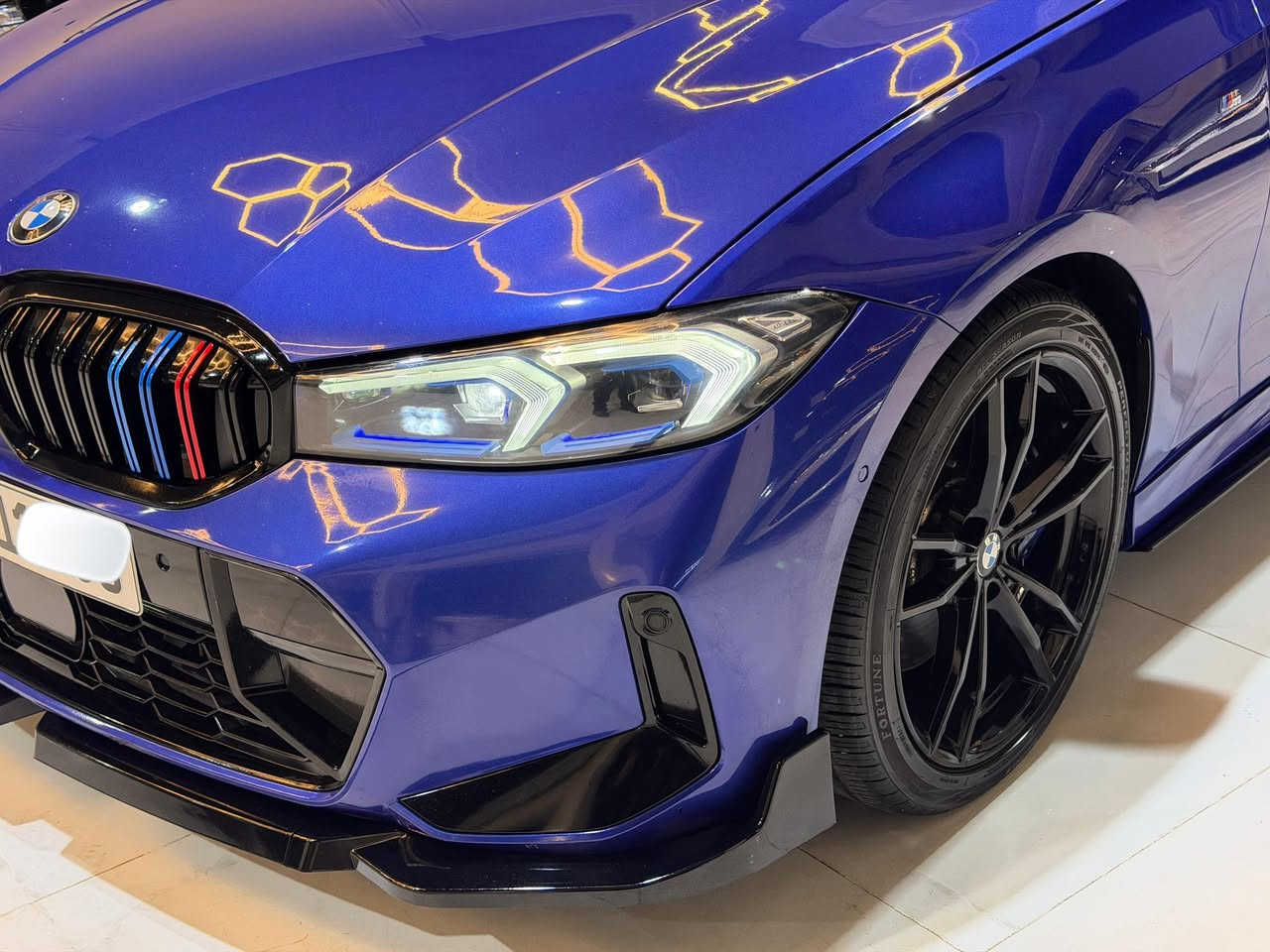 السلام عليكم اخوان bmw 340i xdrive m package 
موديل ٢٠٢٢ لون مميز سعرها فقط ٣٠٥$للبيع مراوس 
فول فول مواصفات سيارة جاهزة بدون نواقص جديدة 
ماشي فقط ٣٠ الف ميل سيارة بيها بنيد صبغ قبغ جنطة تديب شركة نفس لون بدون دواخل بدون لغد بدون شواصي بدون كلشي مكانين تكعيل سيارة ٦ سلندر بيرفور مانس توين باوةر توربو سيارة موجودة ب اربيل  واتس اب بيها ***********
