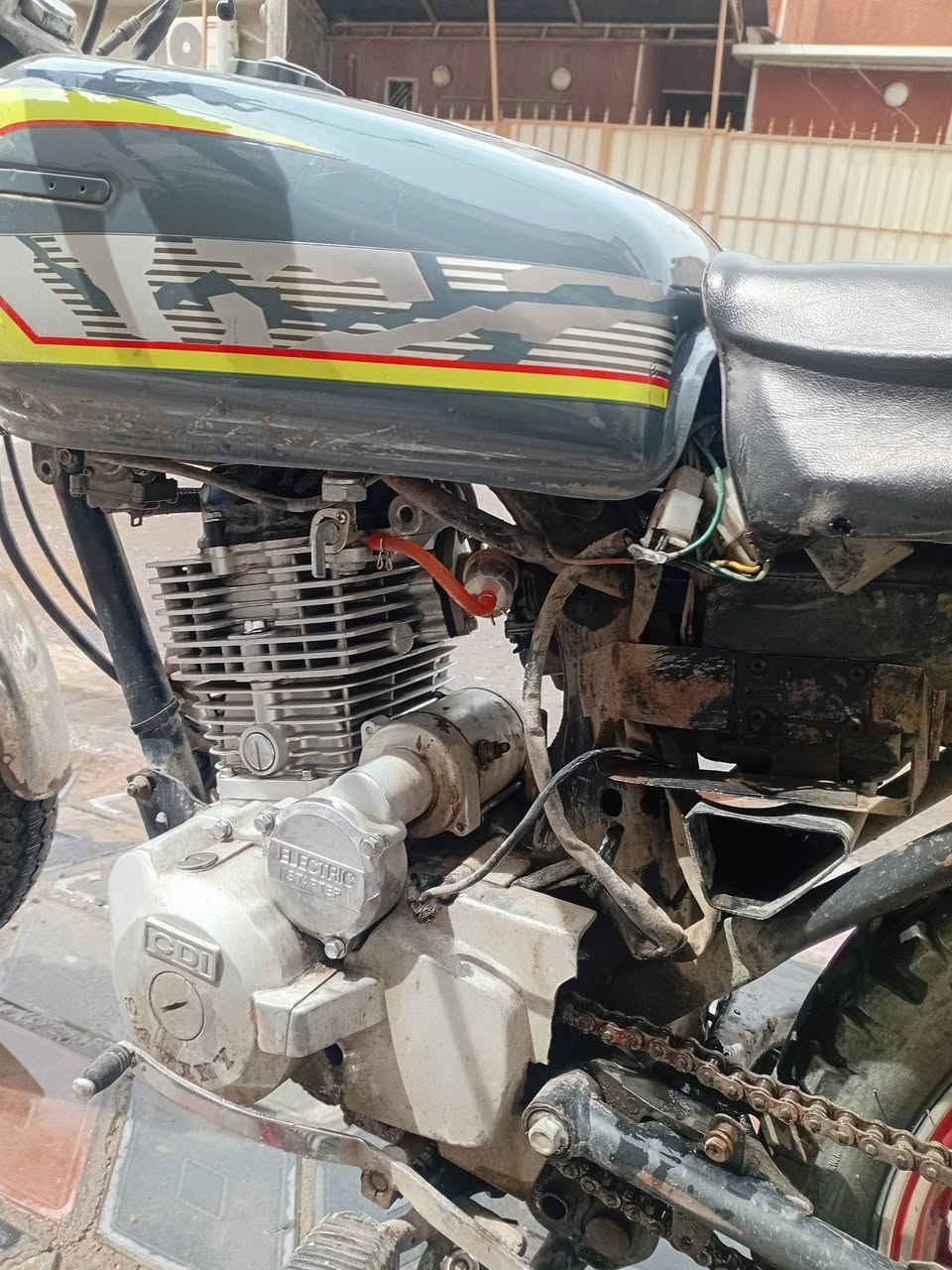 ايراني للبيع 5كير مكينه مجفته درجه1 صار 3اشهر لا تنقيص ولا تبخير لو تبقى دايس بانزين ساعه نقصها كلوب عندي باتري بس مشاده كامله مكمله زوج تايرات جديد دراجه مال شغل امانه ولا مره موكفتني تجي تفحص وتشوف بعينك اكفلك ياها سرقه وعشائر مكاني بغداد صليخ قريب العياده الشعبيه سعرها 350 وبيها مجال للطيبين وها كهربائيات كلشي مابيها يعني ضفيره جديده شاد موديل 23


**إذا كنت صاحب هذا الإعلان وتريد حذفه لأي سبب، رجاءا أرسل رسالة إلى الدعم الفني**