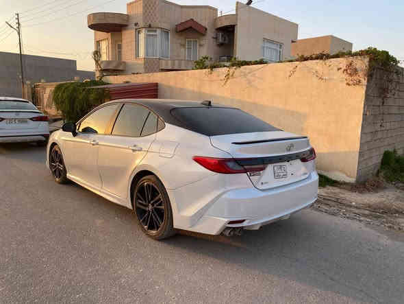 بسم الله الرحمن الرحيم 
على بركة الله 
كامري مديل2025 هايبرد /امريكي XSE يعني مفولة مواصفات 
ماشي 22 الف كيلو متر وليس ميل 
سيارة ماشاء الله تبارك الرحمن فول فول 
بيها شلعة مخيفة كعدتها وقيادتها ميحتاج اسولف بيهن روعة ماشاء الله 
عايزه فقط ترقمها وين مايعجبك بس رقم عربي وتعرفون رقم الهايبرد يمكن ب300 الف  
استيرادها باسم اخوي 
حادثهة مثل ما موضح بلصور 
وصبغت جااملغ وربع باب سايق وشبر چاملغ خلفي ومثلث من البونيد شرط بدون دواخل ولو هوة مبين بلصور واضح حادثا كلش حلو 
ارباك ستيرن مرجع شركة  فقط تنزللها برنامج وتتوكل عل الله 
للاستفسار الاتصال *********** /عنوان صلاح الدين قضاء الدور 
السعر 264 وبيها مجال للشراي
