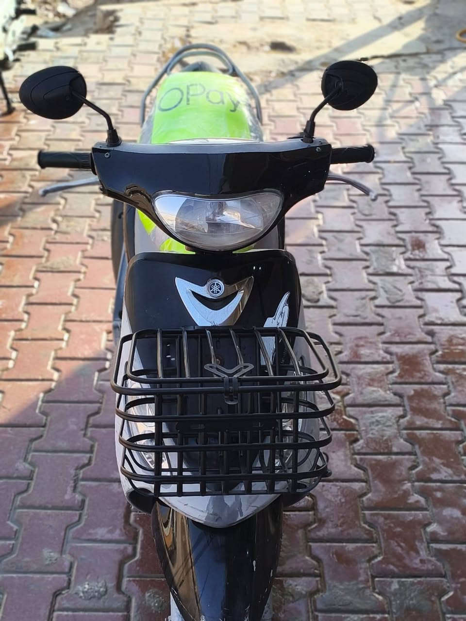 السلام عليكم دراجه منغولي للبيع كفاله عامه ختم واحد دراجه تعال وشوف بعينك السعر 900 لا تعبني ولا اتعبك شراي تعال خاص .... العنوان الديوانية شارع الوكفه 
رقم ***********
